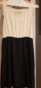 Alice & Olivia Black and White casual dress